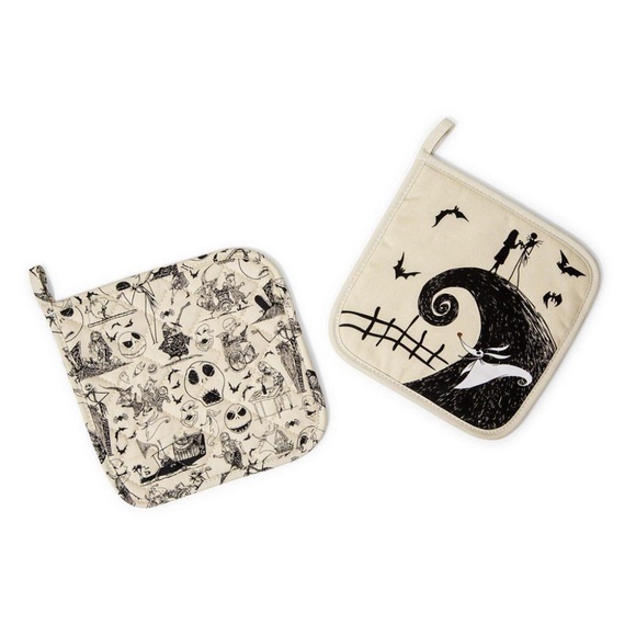 Disney NBC Black And White Jack/Sally TOS Print Pot Holders 2-Piece Set - Picture 1 of 1